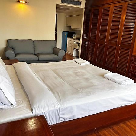 Affordable Serviced Apartments In Nana Omni Tower - Prime Sukhumvit Location Bangkok Extérieur photo