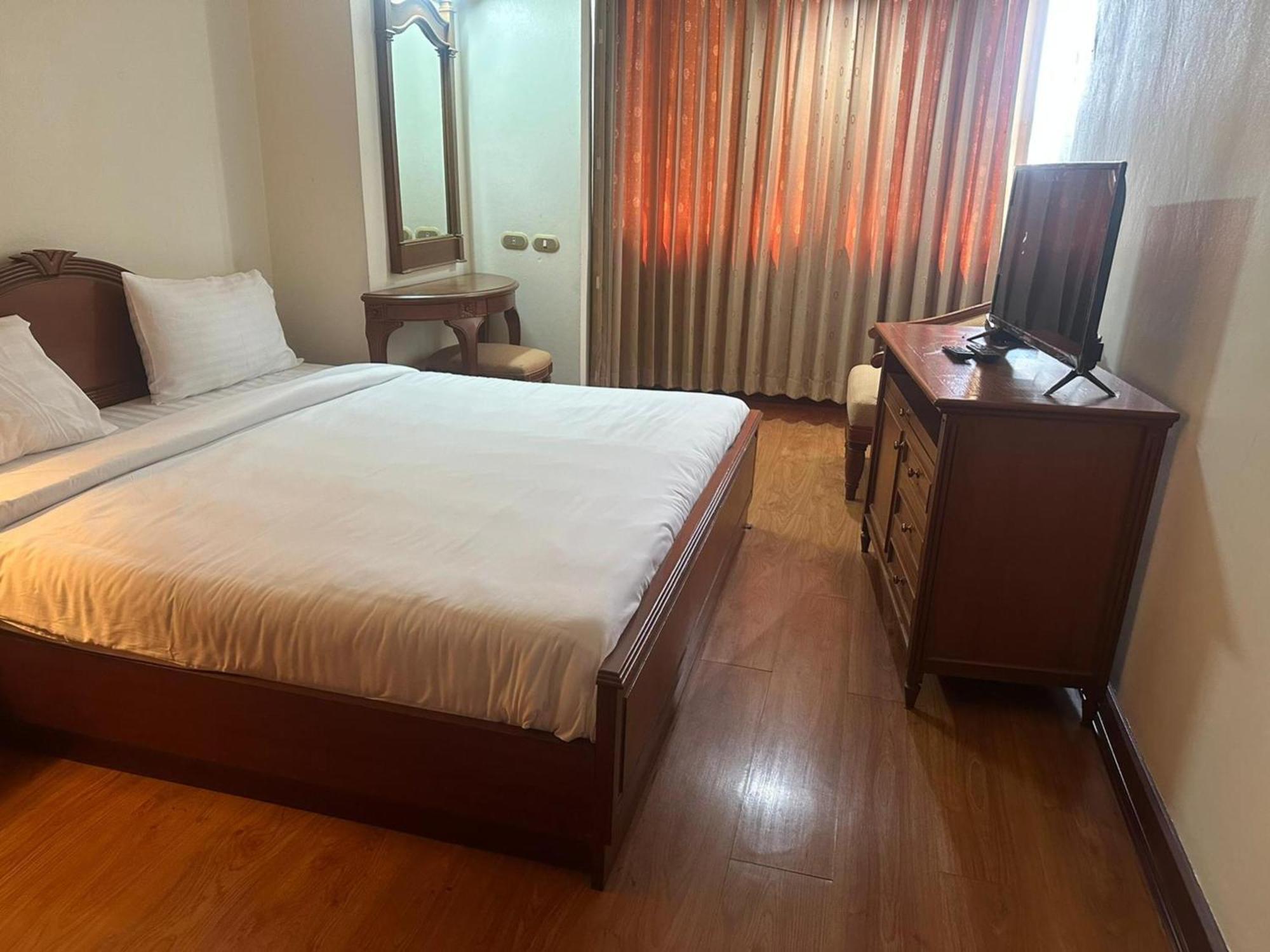 Affordable Serviced Apartments In Nana Omni Tower - Prime Sukhumvit Location Bangkok Extérieur photo