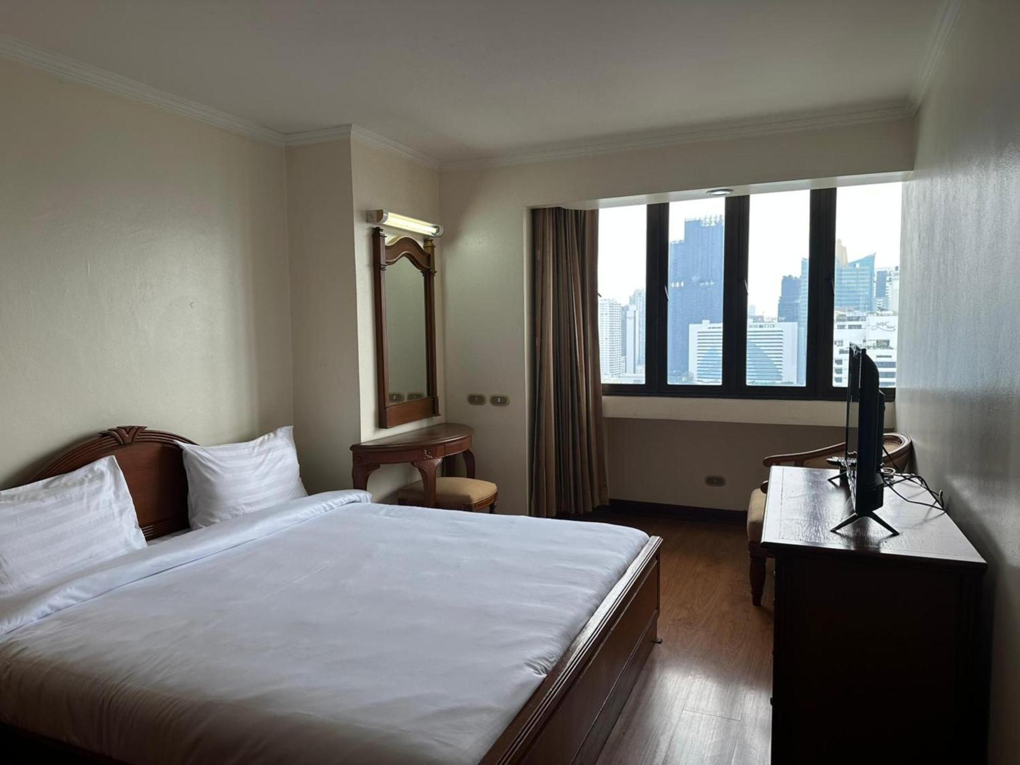 Affordable Serviced Apartments In Nana Omni Tower - Prime Sukhumvit Location Bangkok Extérieur photo