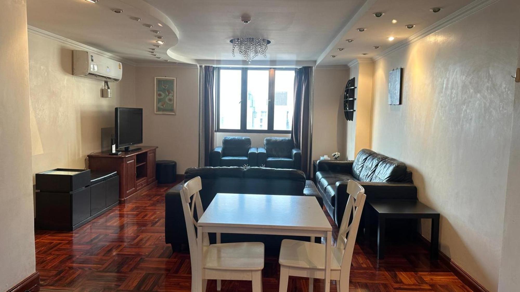 Affordable Serviced Apartments In Nana Omni Tower - Prime Sukhumvit Location Bangkok Extérieur photo