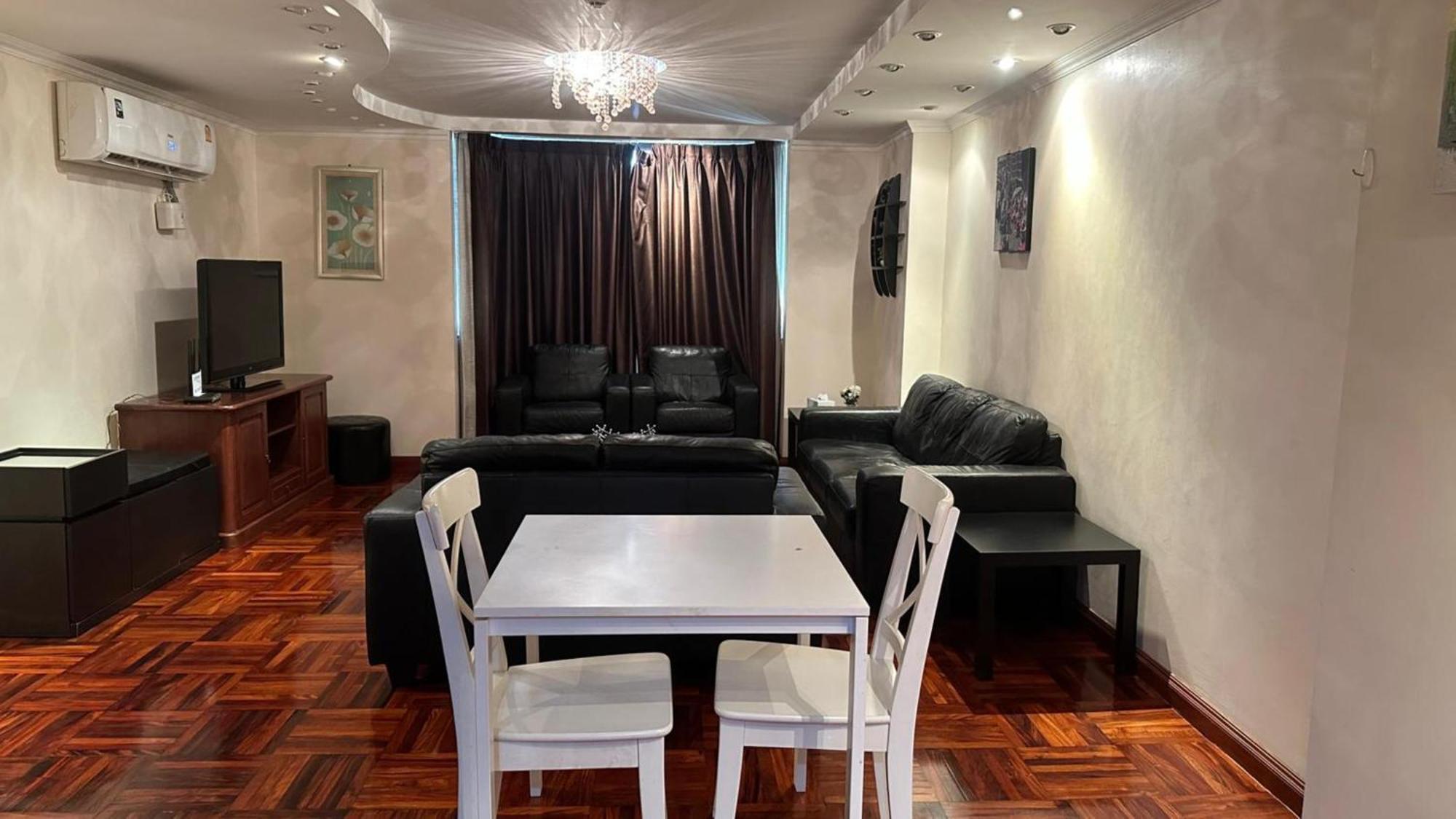 Affordable Serviced Apartments In Nana Omni Tower - Prime Sukhumvit Location Bangkok Extérieur photo