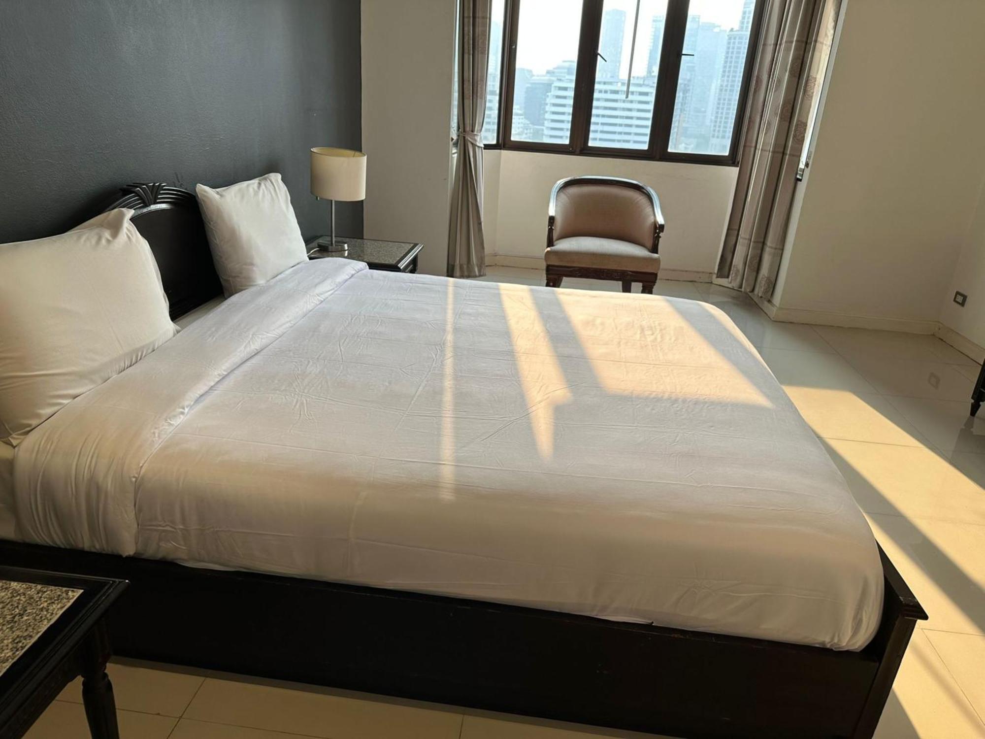 Affordable Serviced Apartments In Nana Omni Tower - Prime Sukhumvit Location Bangkok Extérieur photo