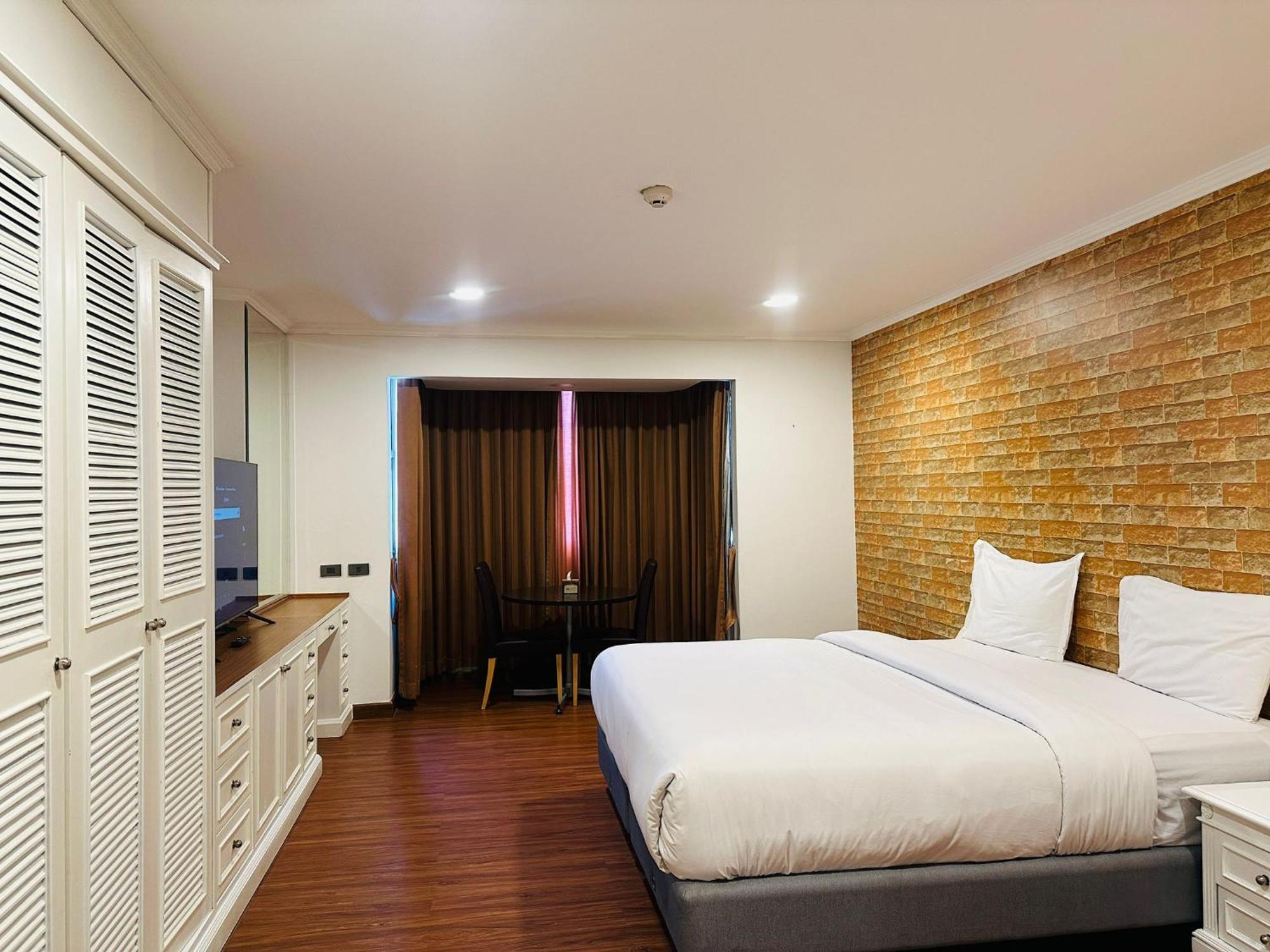 Affordable Serviced Apartments In Nana Omni Tower - Prime Sukhumvit Location Bangkok Extérieur photo