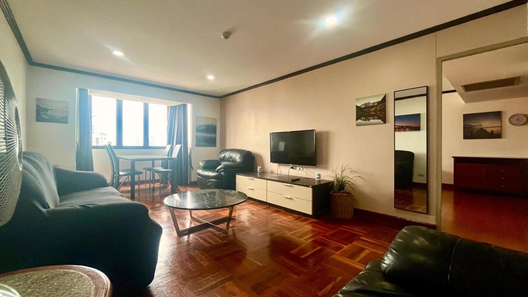 Affordable Serviced Apartments In Nana Omni Tower - Prime Sukhumvit Location Bangkok Extérieur photo